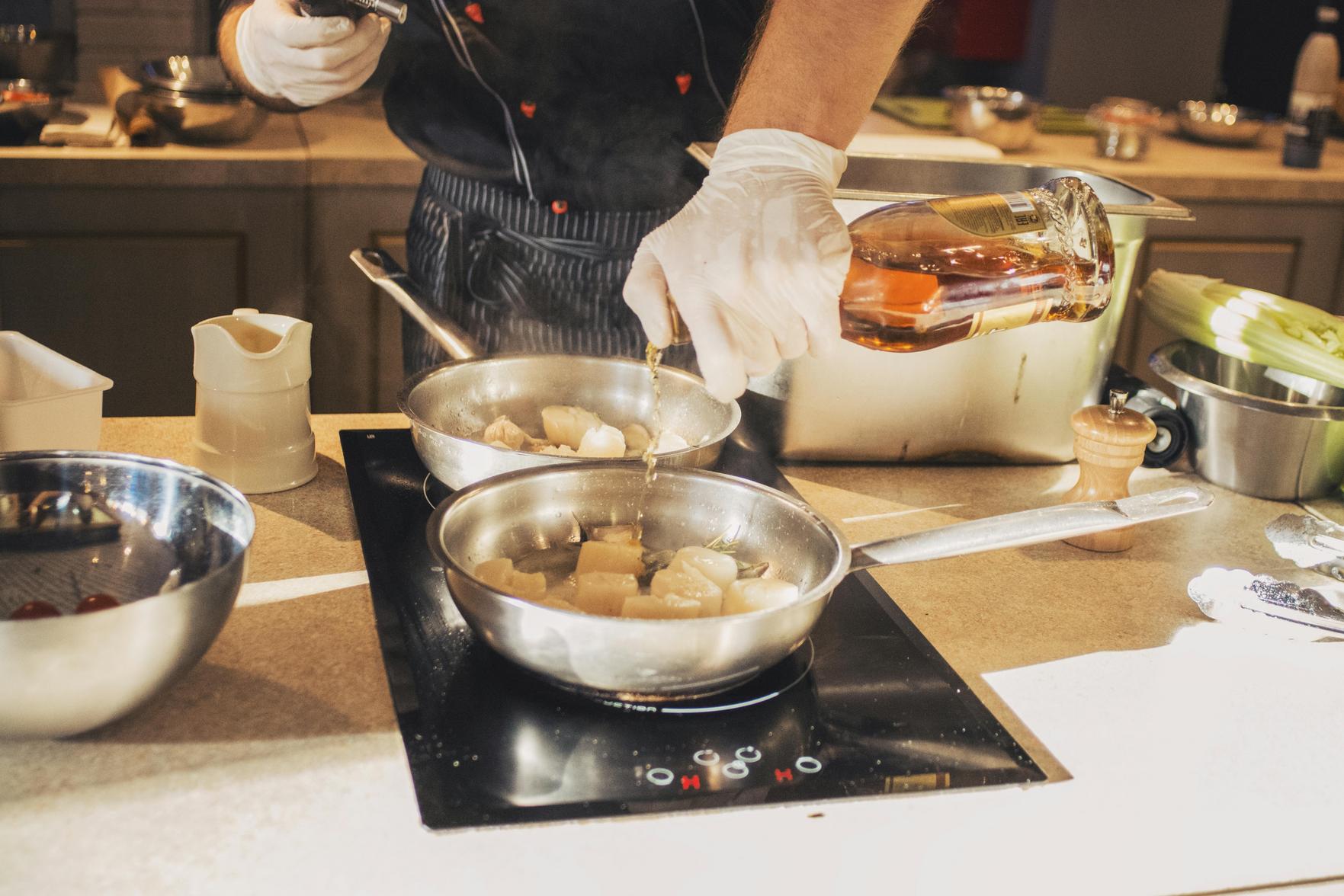 Harmonização de Whiskys: Descubra as Melhores Combinações com Alimentos para uma Culinária Saudável