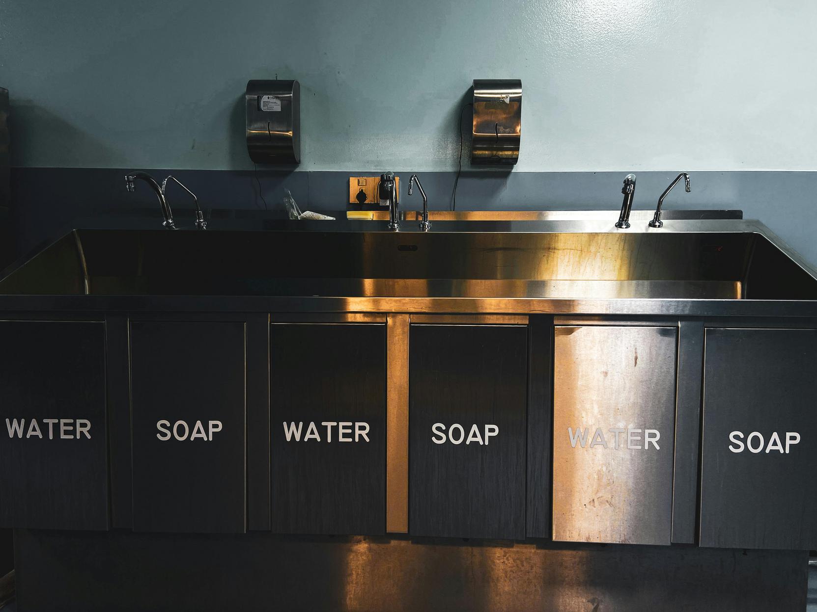 Dicas Essenciais para Prevenir Vazamentos em Cozinhas Comerciais de Restaurantes