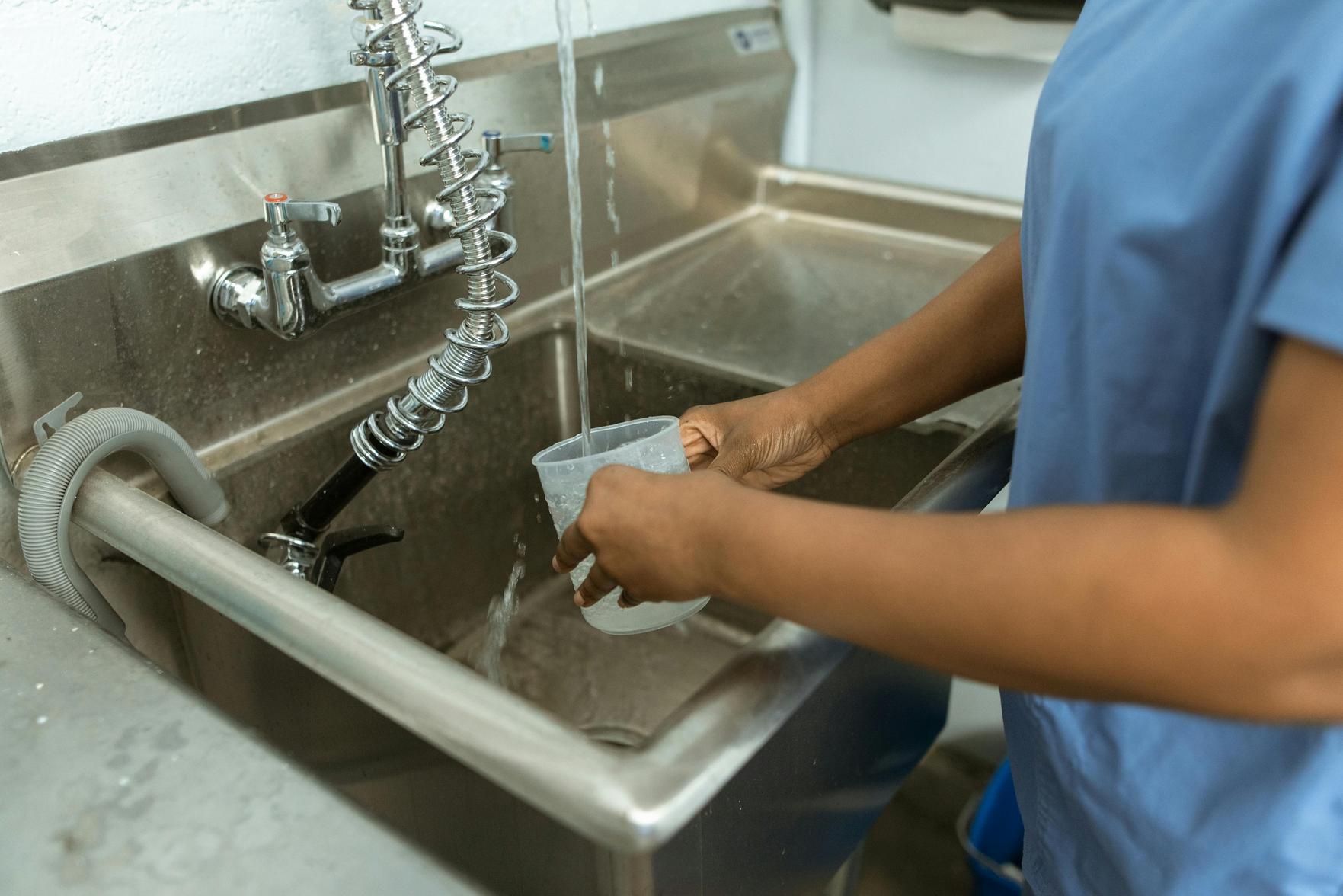 Prevenção de Vazamentos na Cozinha: Dicas Essenciais para Restaurantes em São Paulo