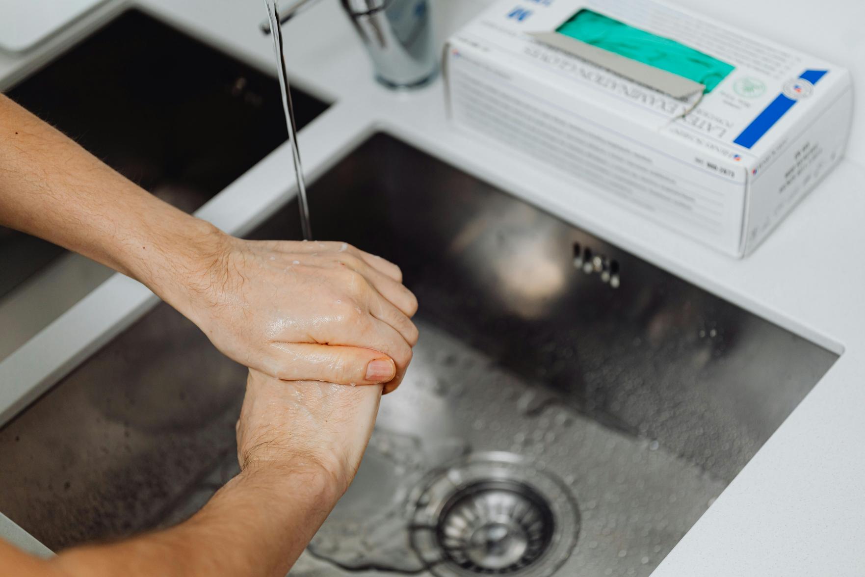 Prevenção de Vazamentos na Cozinha: Dicas Essenciais para Restaurantes e Segurança Alimentar